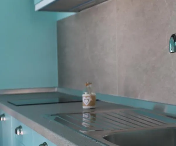 Tea Residence, Gjiri I Lalzit *