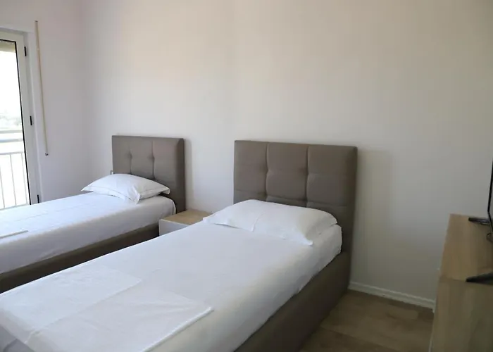 Tea Residence, Gjiri I Lalzit *