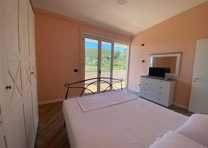 Tea Residence, Gjiri I Lalzit * Dıraç