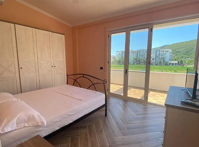 Tea Residence, Gjiri I Lalzit *