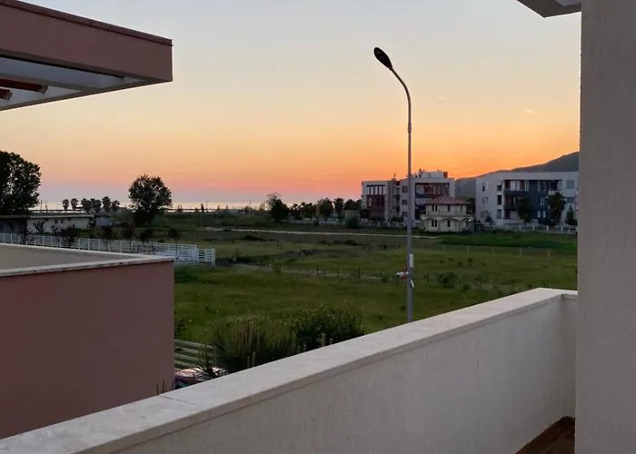Tea Residence, Gjiri I Lalzit Daire