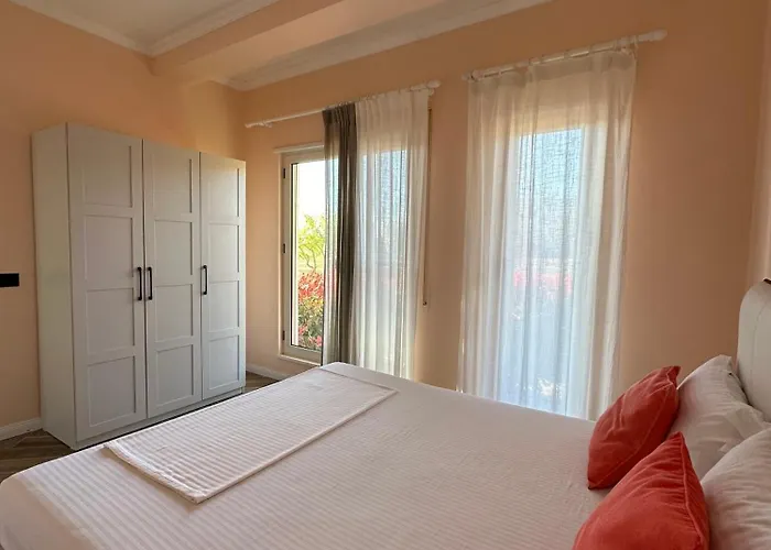 Tea Residence, Gjiri I Lalzit *