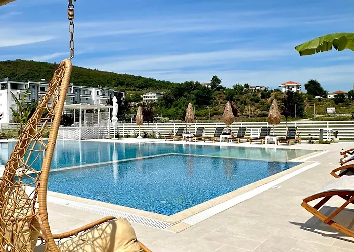 Tea Residence, Gjiri I Lalzit *