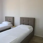 Tea Residence, Gjiri I Lalzit *