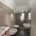 Tea Residence, Gjiri I Lalzit Apartment *
