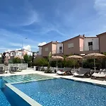 Tea Residence, Gjiri I Lalzit * Durrës