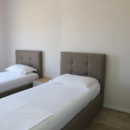 Tea Residence, Gjiri I Lalzit *