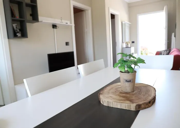 Tea Residence, Gjiri I Lalzit